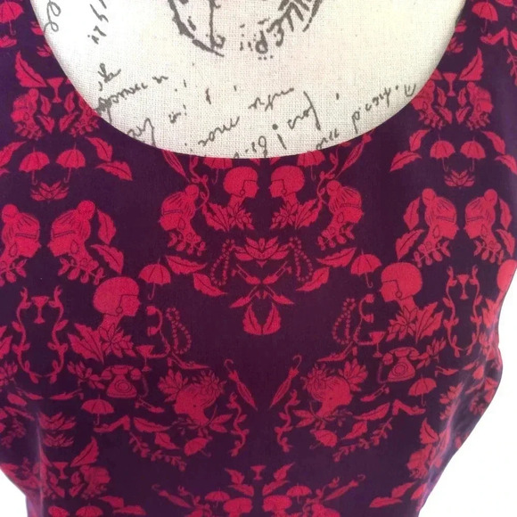 Cabi Overlay Sleeveless Blouse Retro Novelty Print Top Sz S Purple Pink - Picture 3 of 13